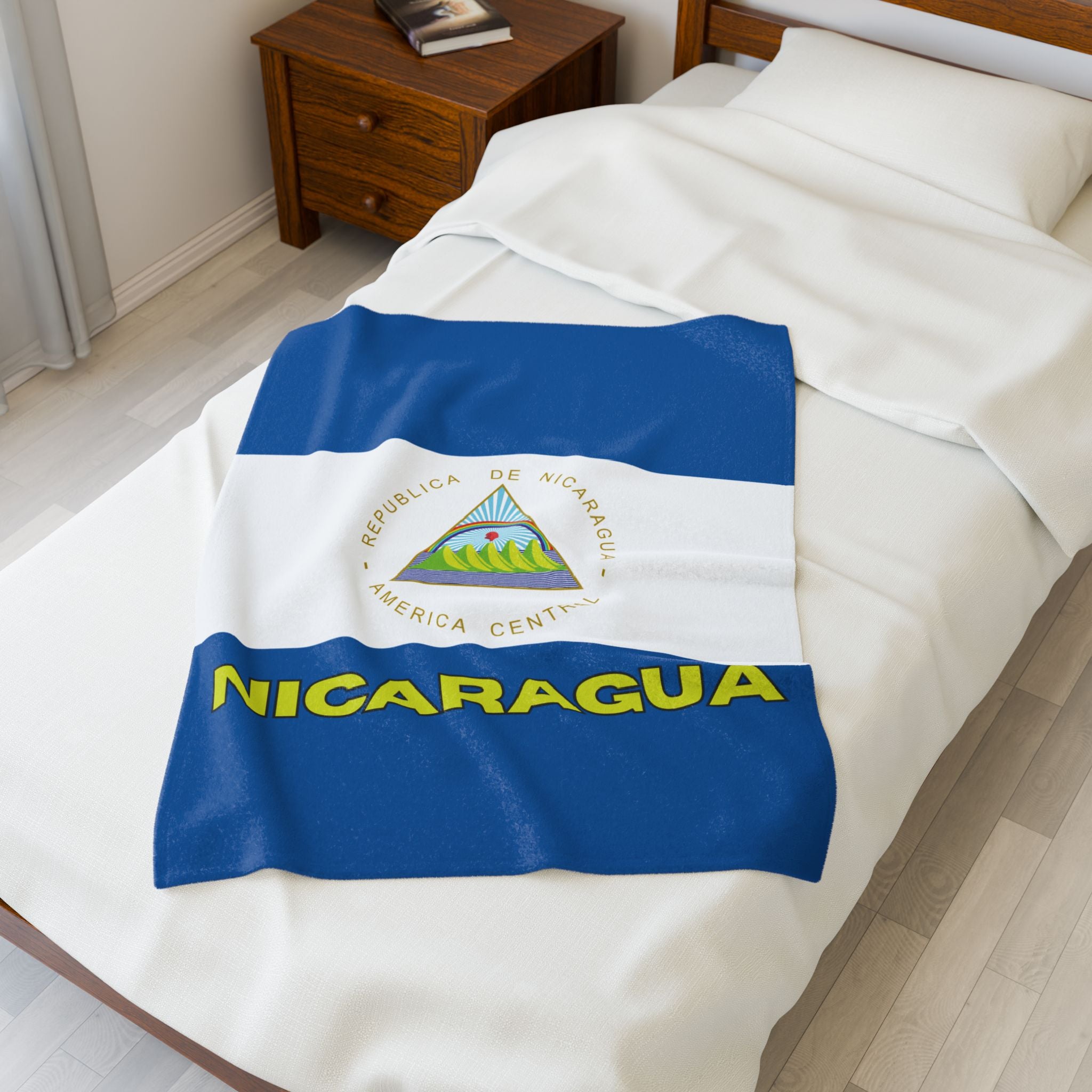 Nicaragua Flag Velveteen Plush Blanket - Irie Blues Boutique