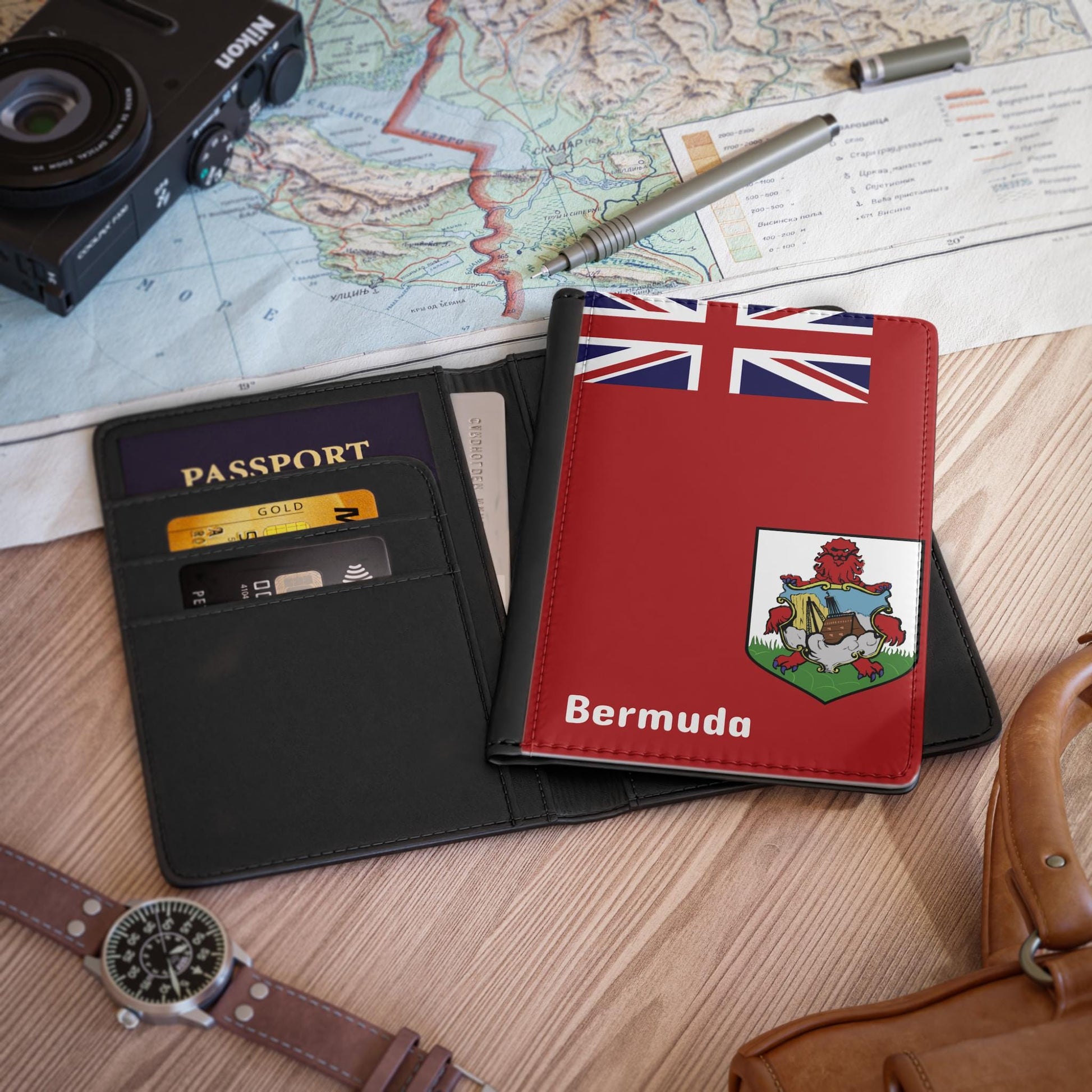 A sleek faux leather passport cover featuring the vibrant flag Bermuda, with the country&#39;s name displayed in a stylish font. This travel accessory offers RFID-blocking protection and compartments for cards and boarding passes.